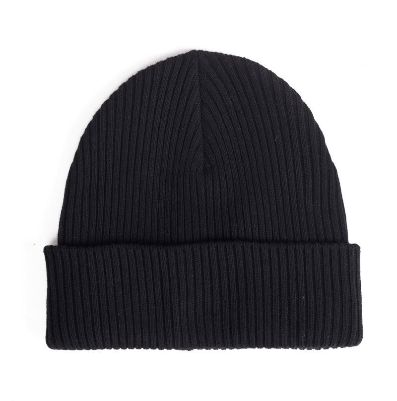 Pletená žebrovaná čepice - black